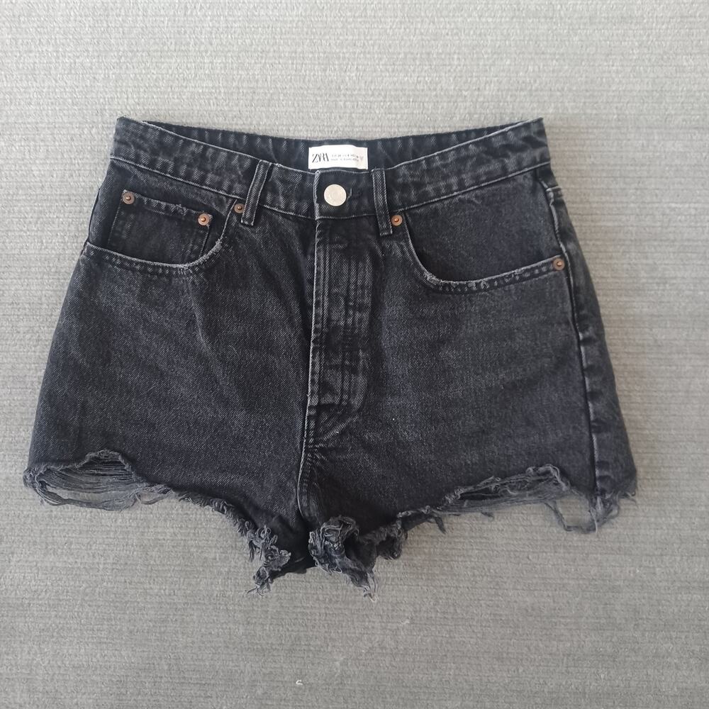 Zara Jeans Shorts Women 6 Black‎ High Rise Raw Hem Distressed Button Fly Casual